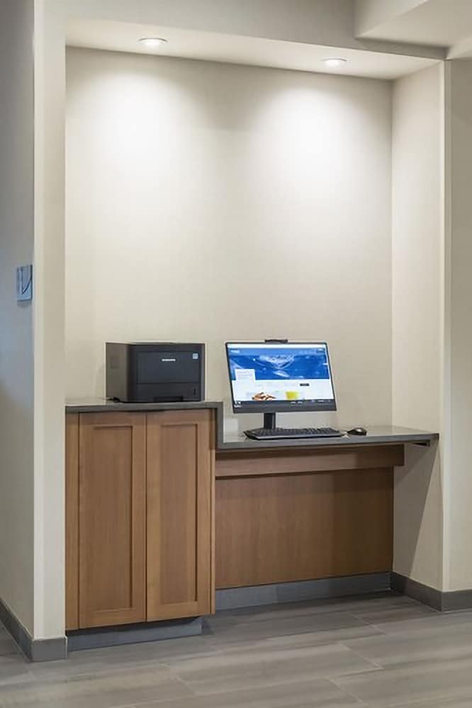 Fairfield Inn & Suites By Marriott Minneapolis North/Blaine 7/36