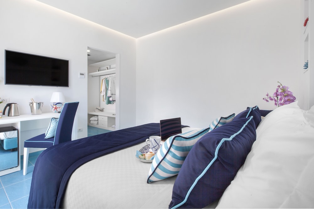 Sersale Suites 11/50