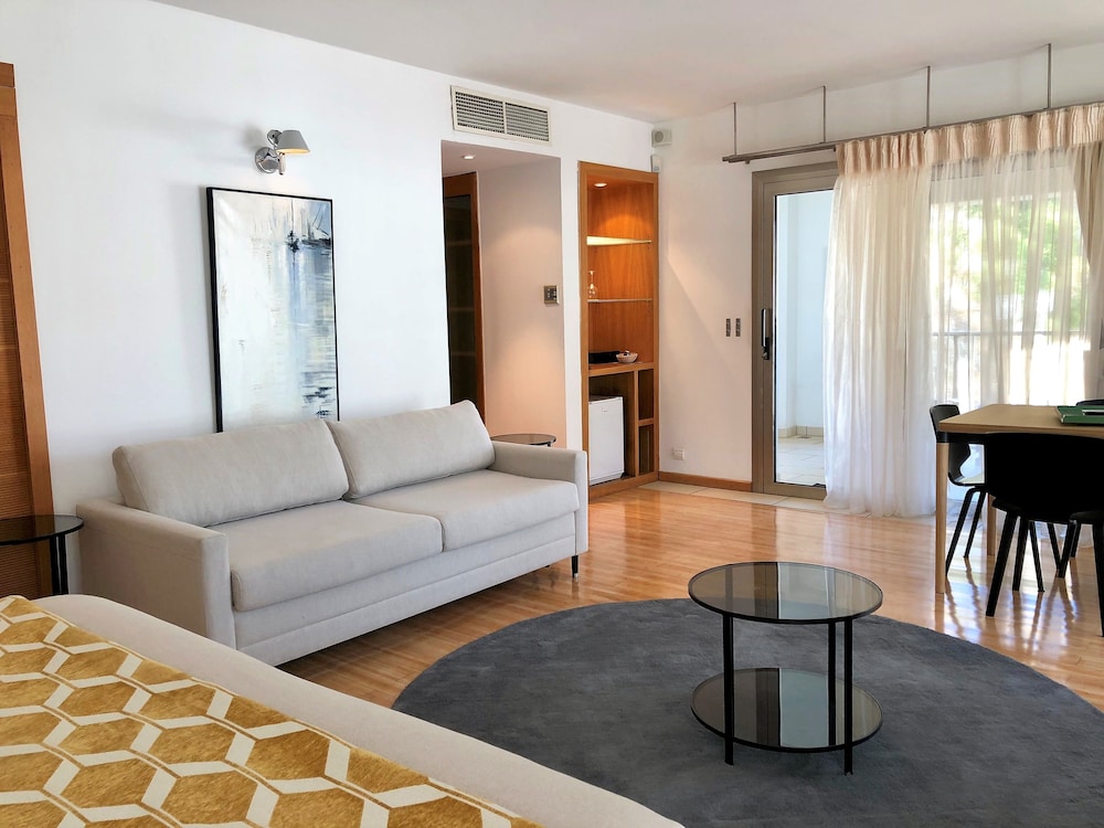 Hotel Genovese 48/70