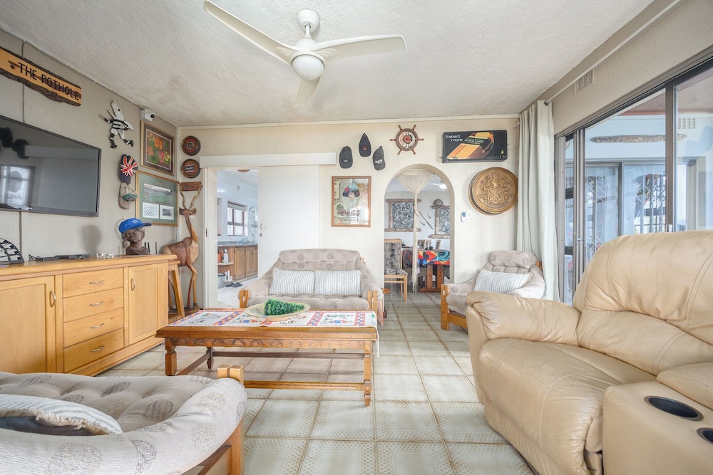 Beachcomber Bay Guest House 34/50