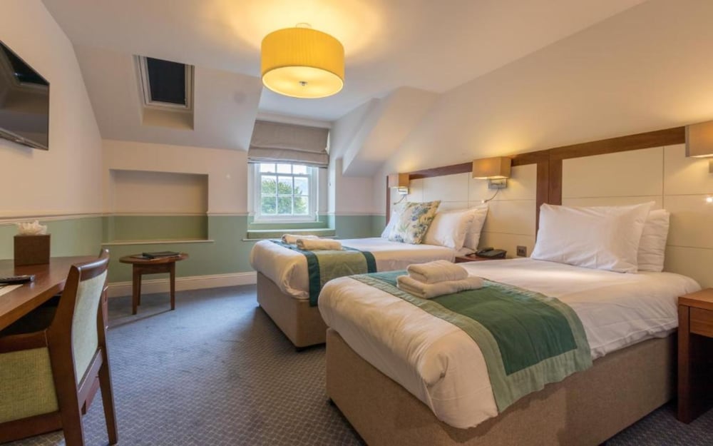 Newby Bridge Hotel 30/60