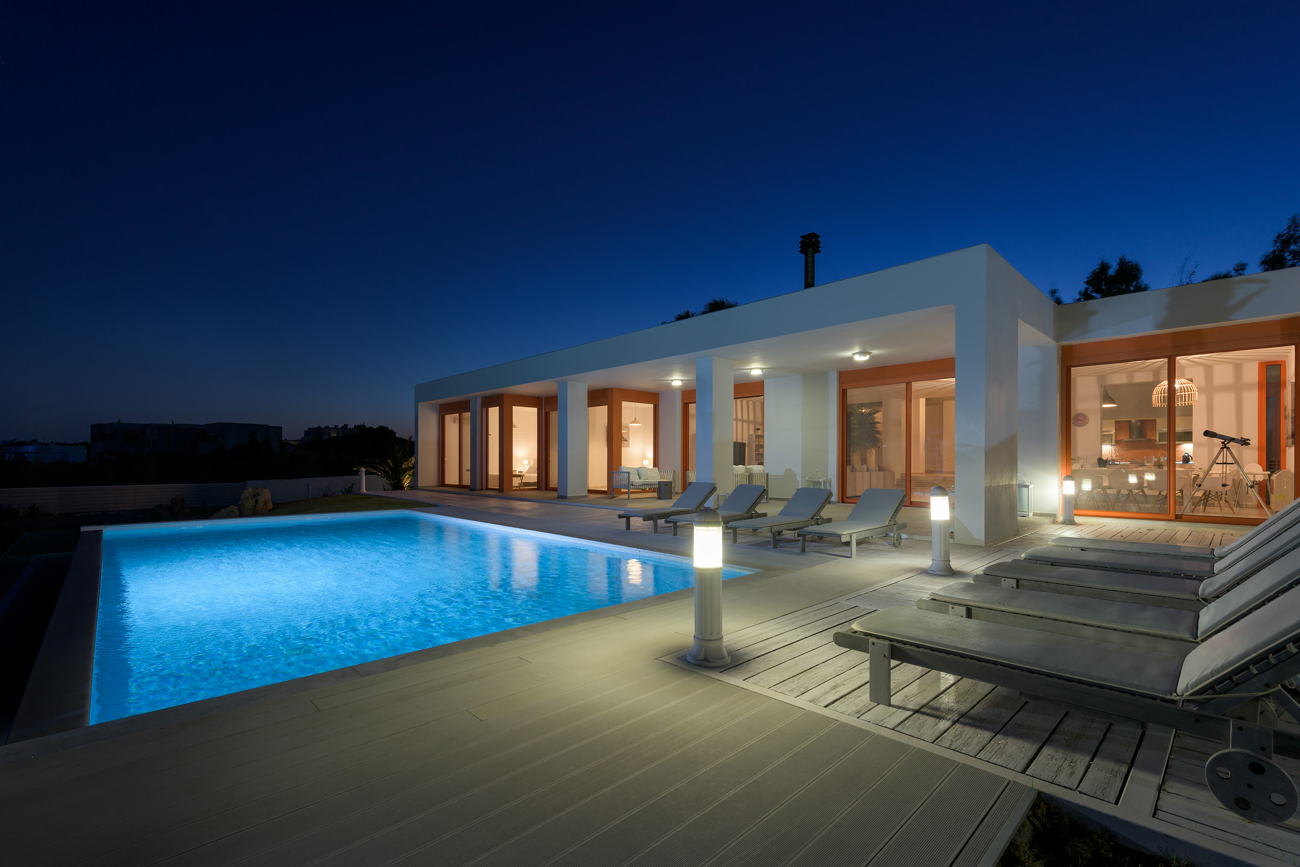VILLA SEVEN 19/52