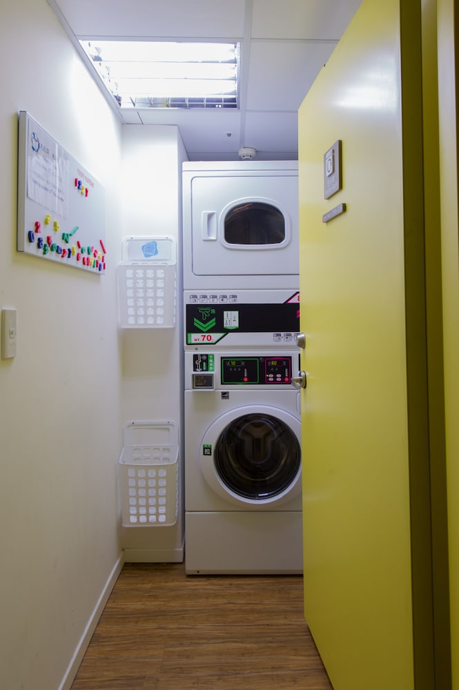 GREEN WORLD HOTEL ZHONGHUA 62/80