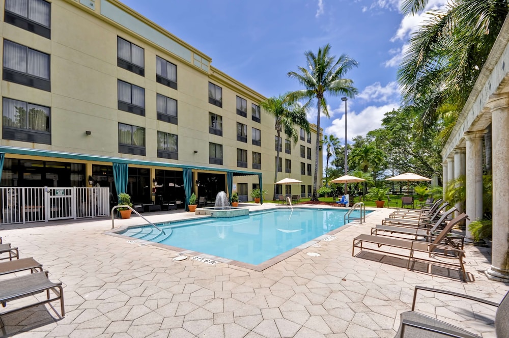 HAMPTON INN AND SUITES BOYNTON BEACH in BOYNTON BEACH - FL