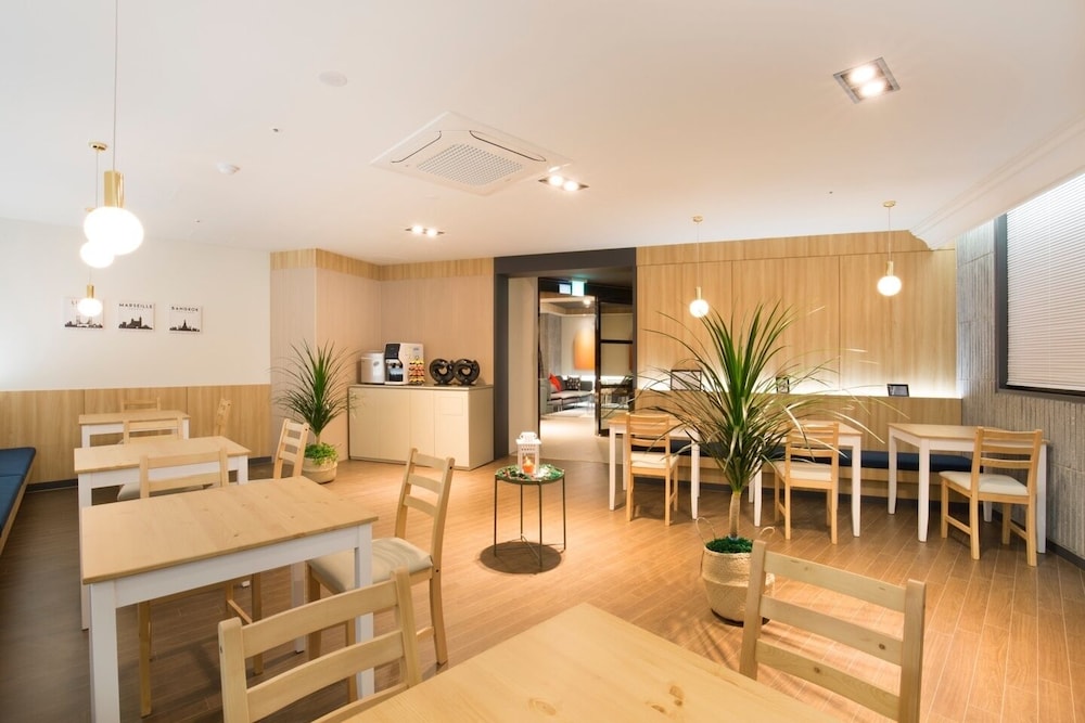 Brown Dot Hotel Jinju 48/60