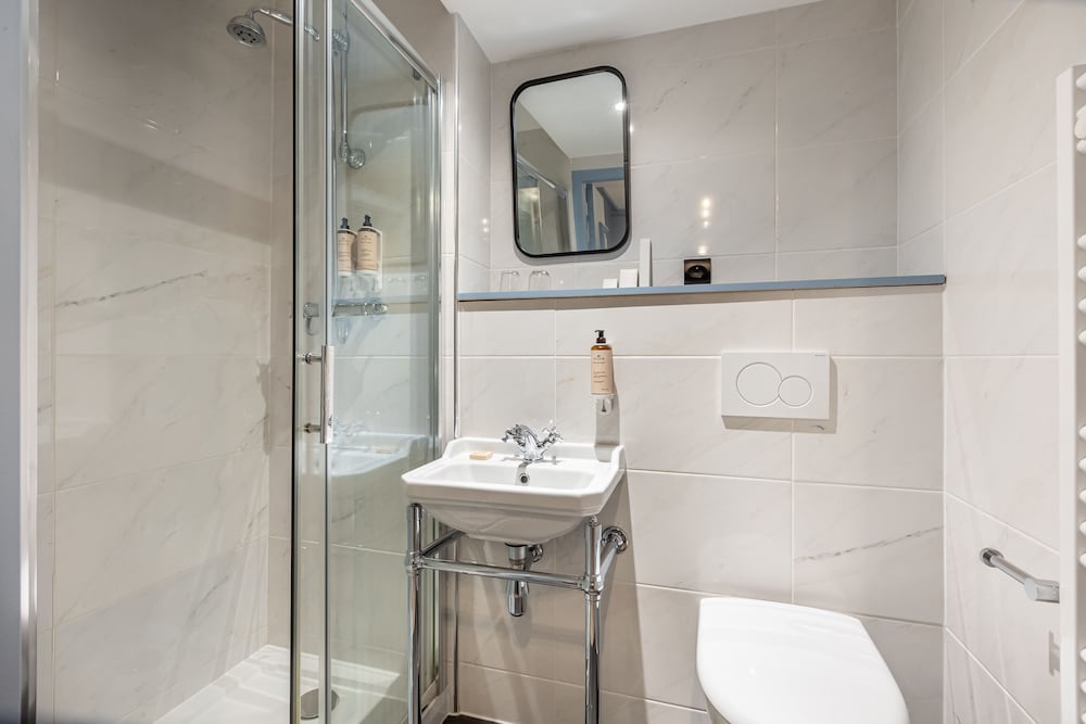 غرفة بسرير مزدوج، Hotel Celeste Batignolles Montmartre 3/3