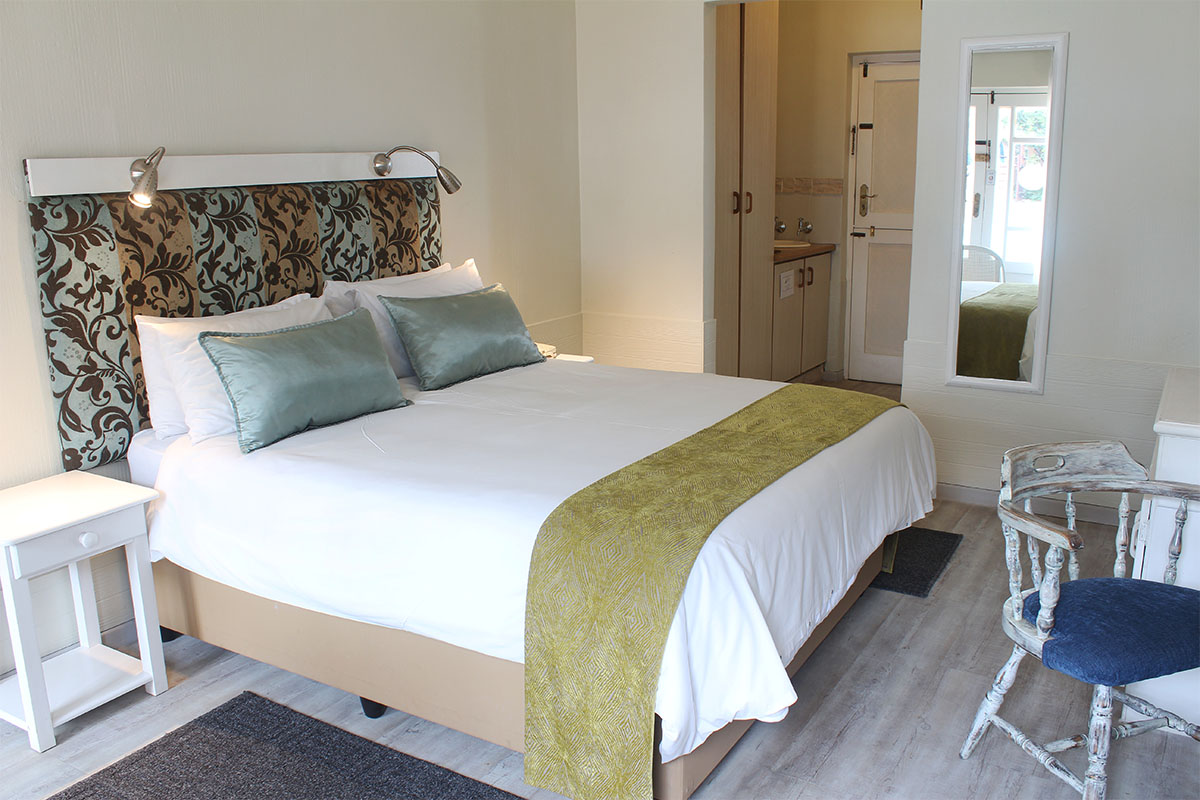 B Block, Double Bed, Pool Area