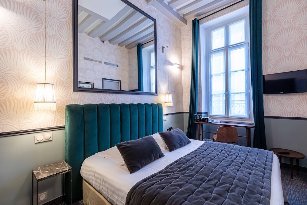 Dauphine Saint Germain Hotel 27/70