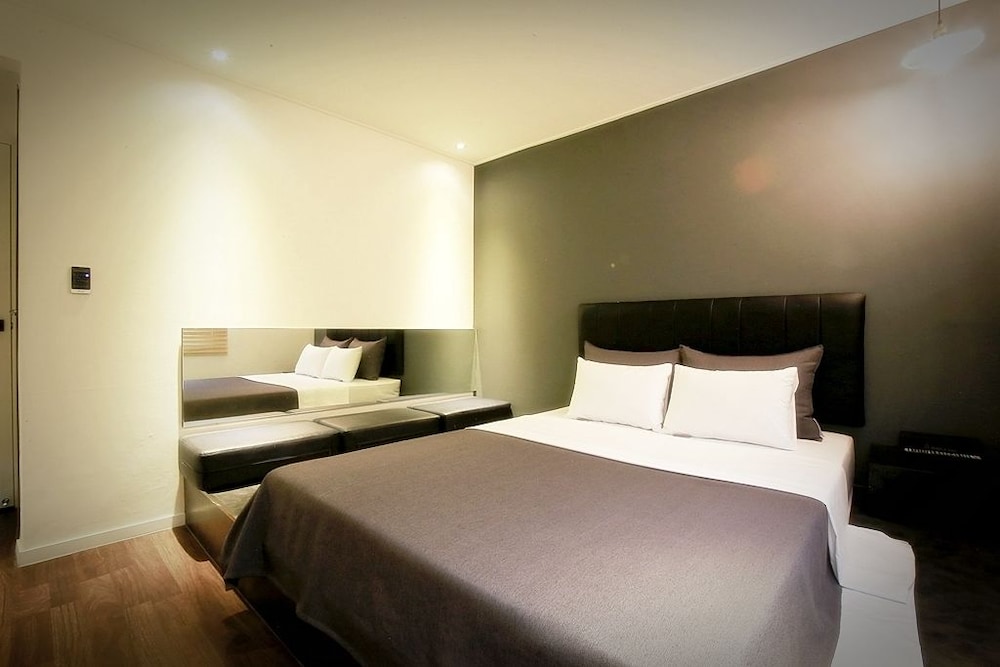 Chuncheon Urbane Hotel 16/36