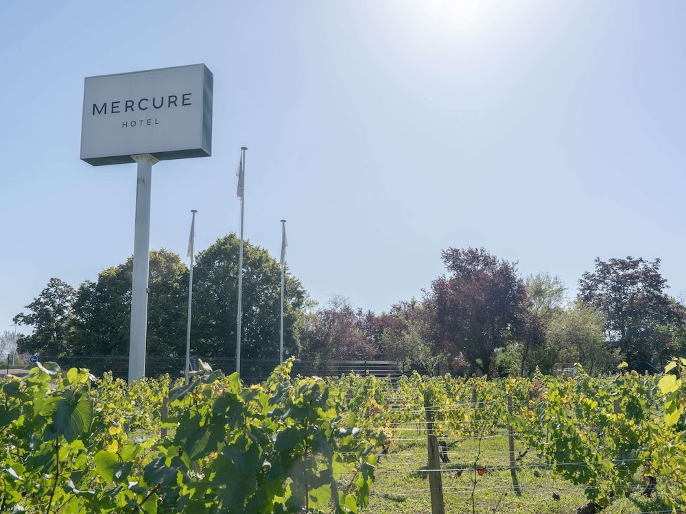 Mercure Auxerre Autoroute du Soleil 62/64