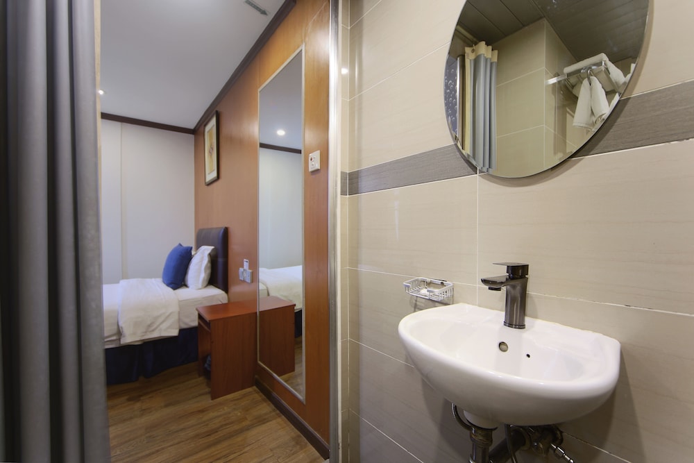 Chimera Hotel 30/33