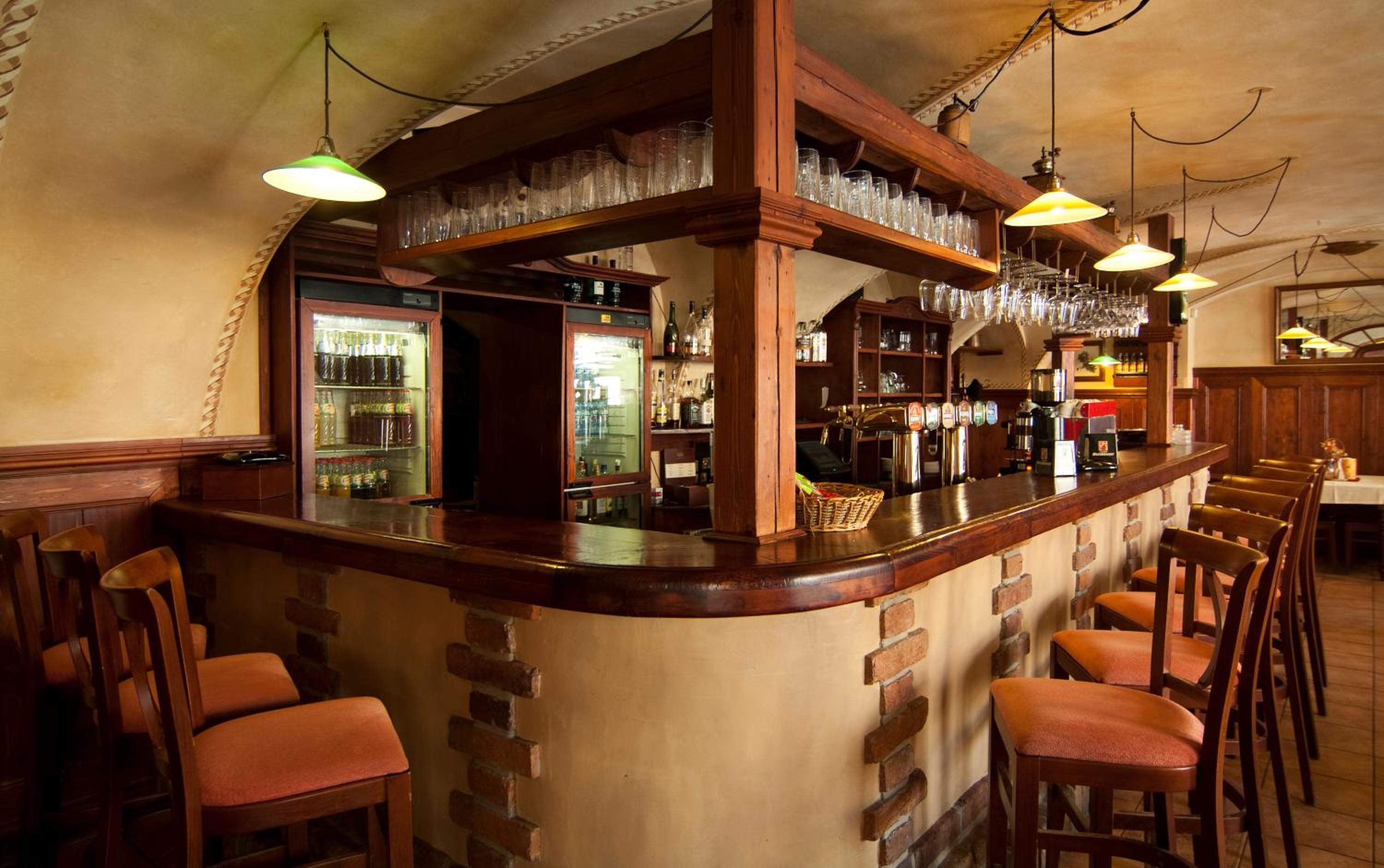 Hotel & Caffe Silesia 40/50