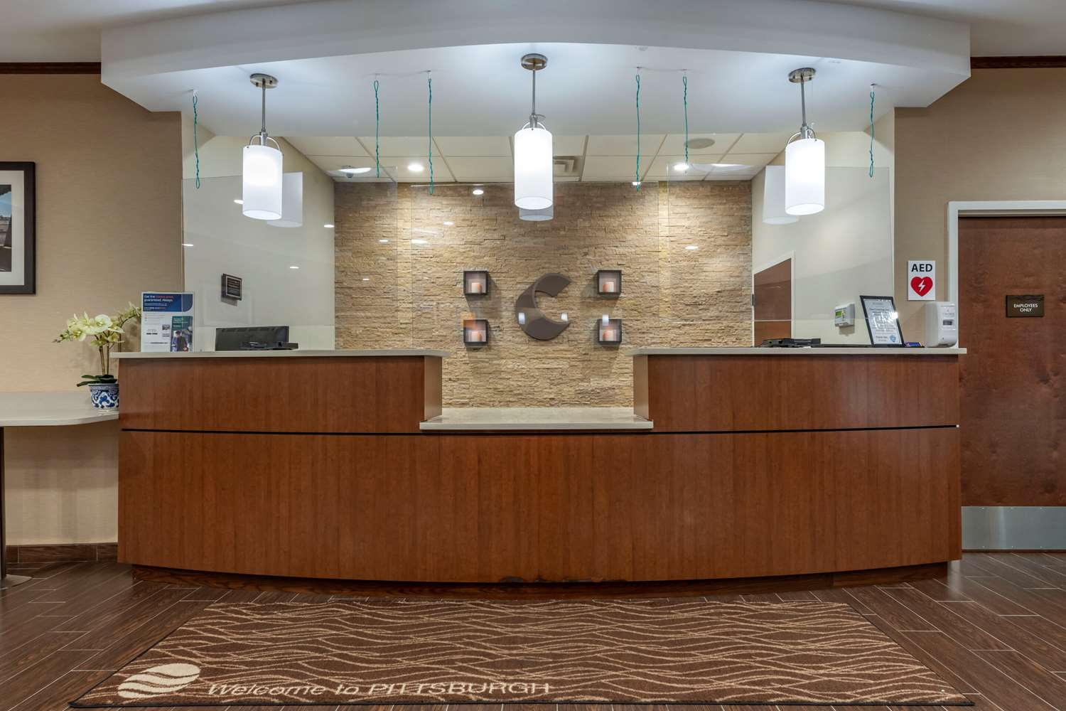 Comfort Inn & Suites Pittsburgh South 6/37