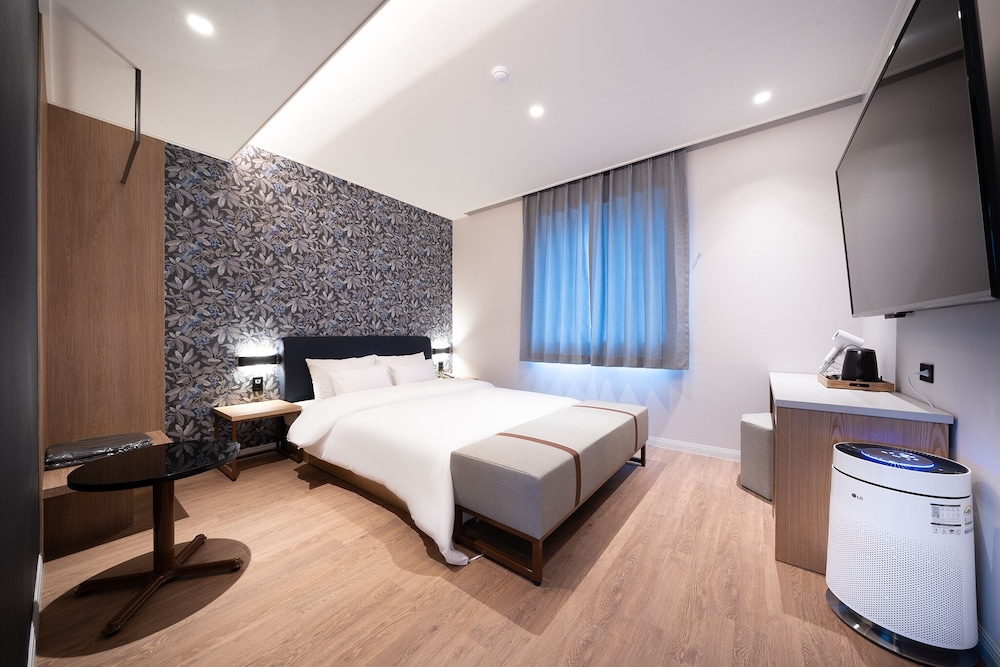 Browndot Hotel Suwon City Hall 13/37