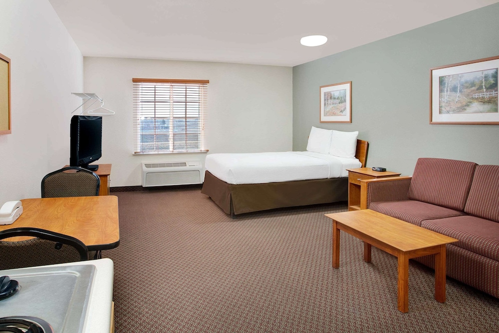 WoodSpring Suites Fort Wayne 12/20