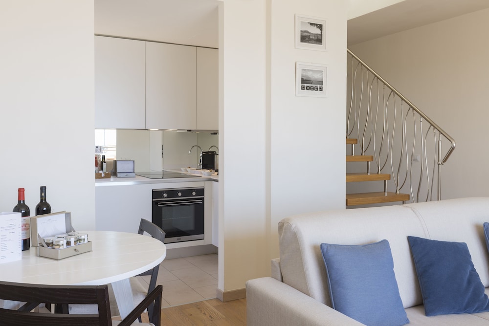 RESORT BAIA SCARLINO 60/75