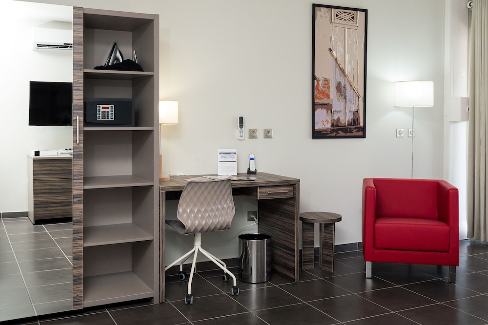 Eclipse Apartment 44/64