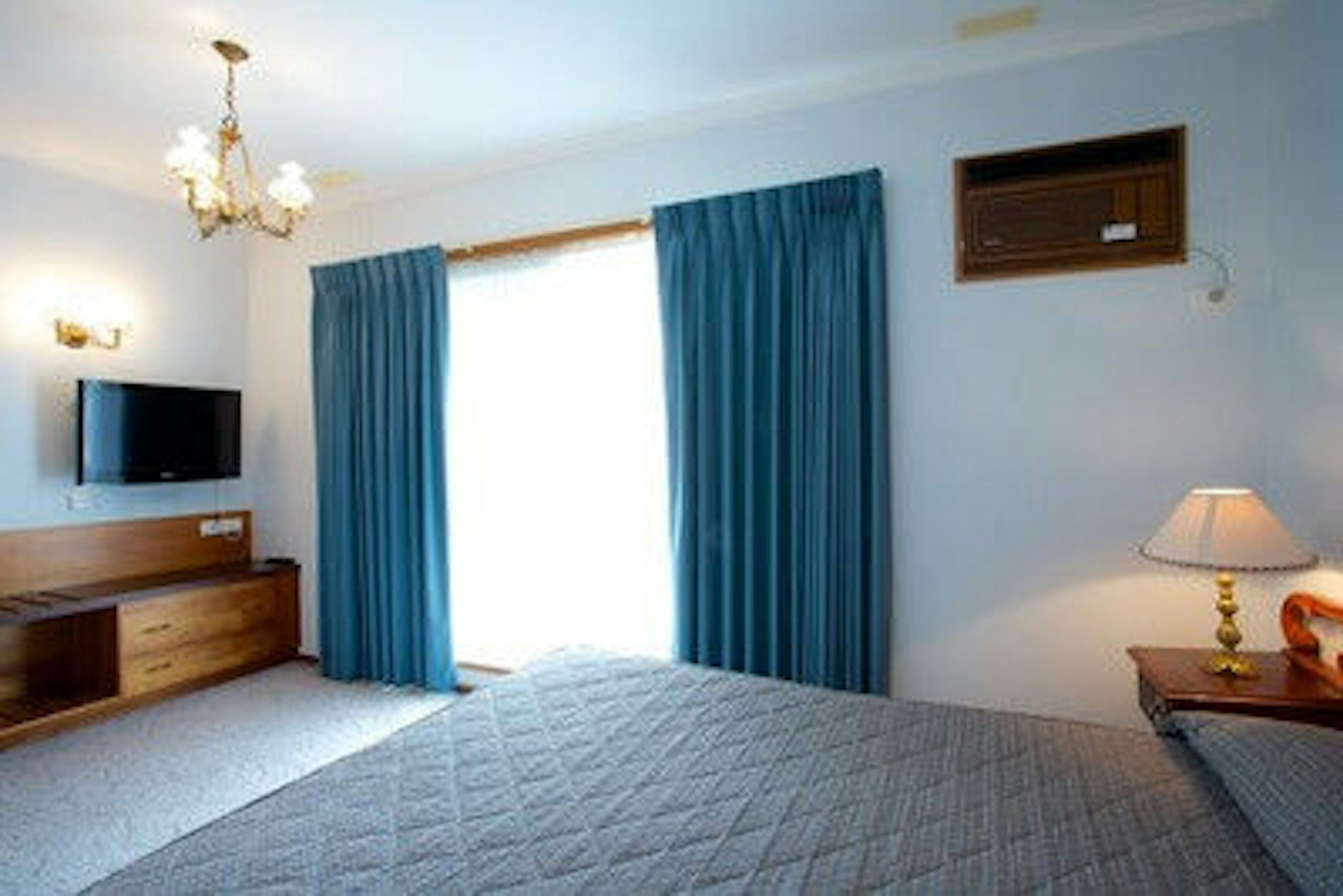 Golden Grain Motor Inn 14/54