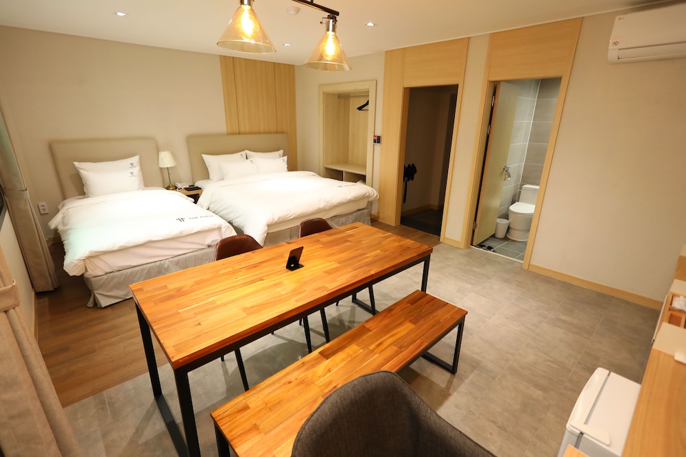 The First Hotel 25/48