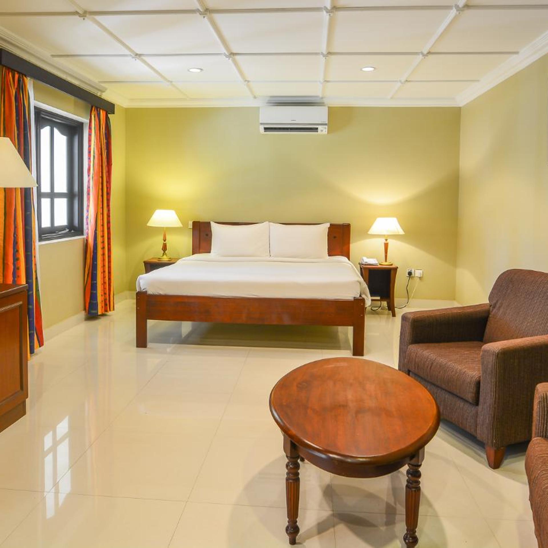 Deluxe, Double or Twin Bed