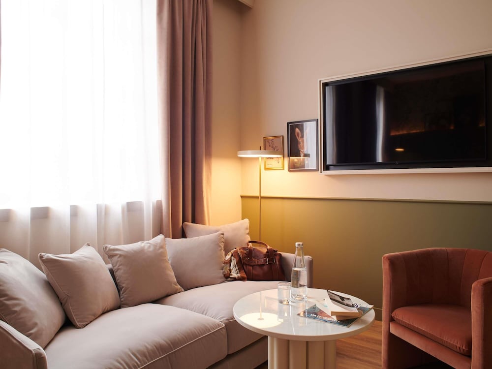 Square Lodge Hotel La Roche sur Yon - Handwritten Collection 25/46