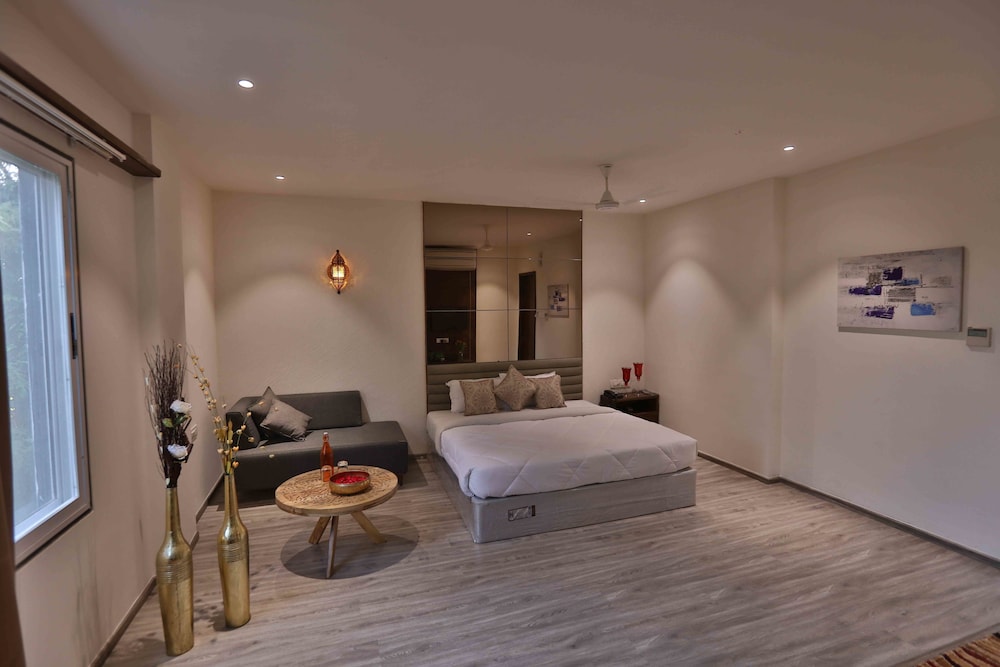 HOTEL PRESIDENT COTTAGE 14/43
