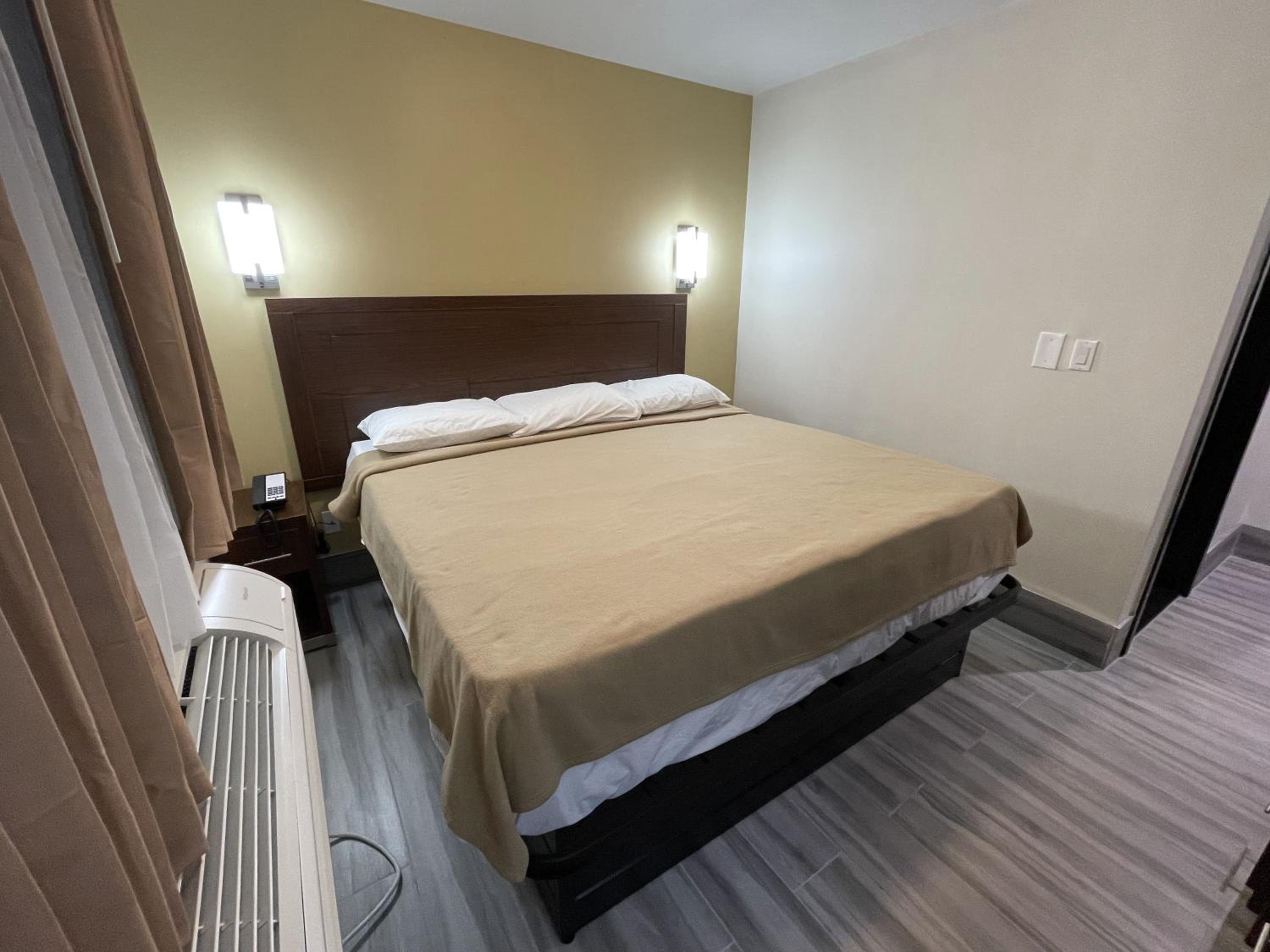 Hotel 369 Brooklyn 12/19
