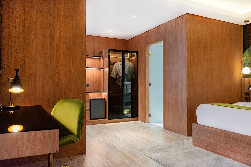 Ironwood Hotel 35/52