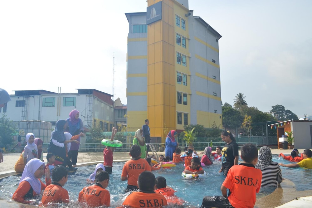Hotel Darul Makmur 11/61