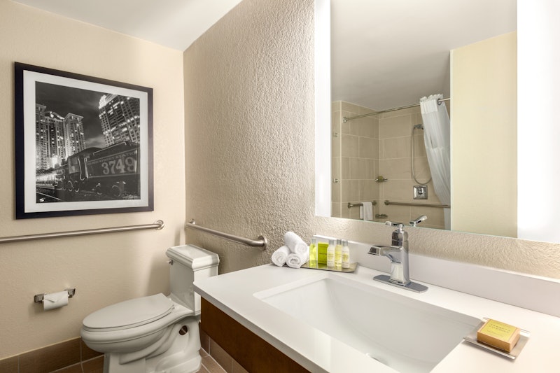 Doubletree By Hilton Orlando Downtown 50/50