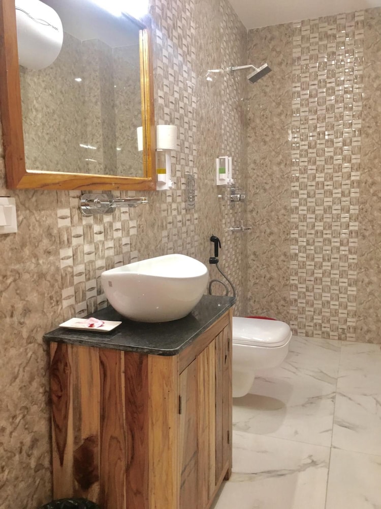 Hotel Khamsum 32/32
