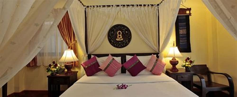 Coral Hotel Bangsaphan 11/62