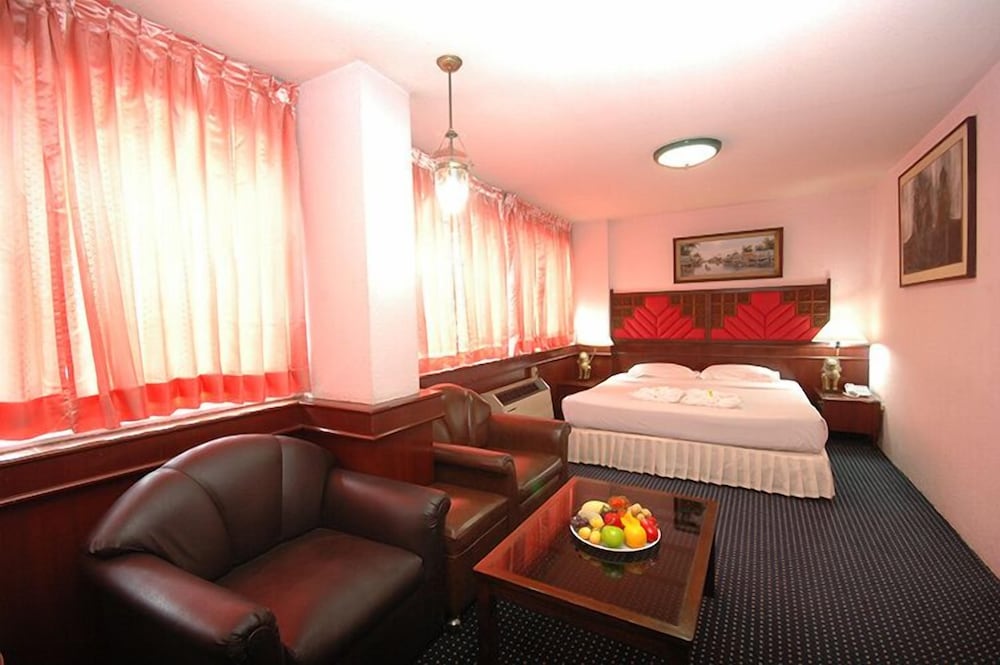 Lopburi Inn Hotel 15/46