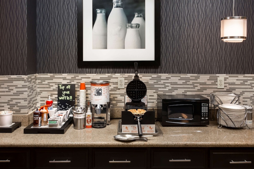 Hampton Inn by Hilton Troy 30/43