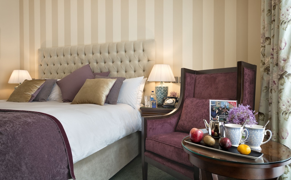 The Wyatt Hotel 24/69