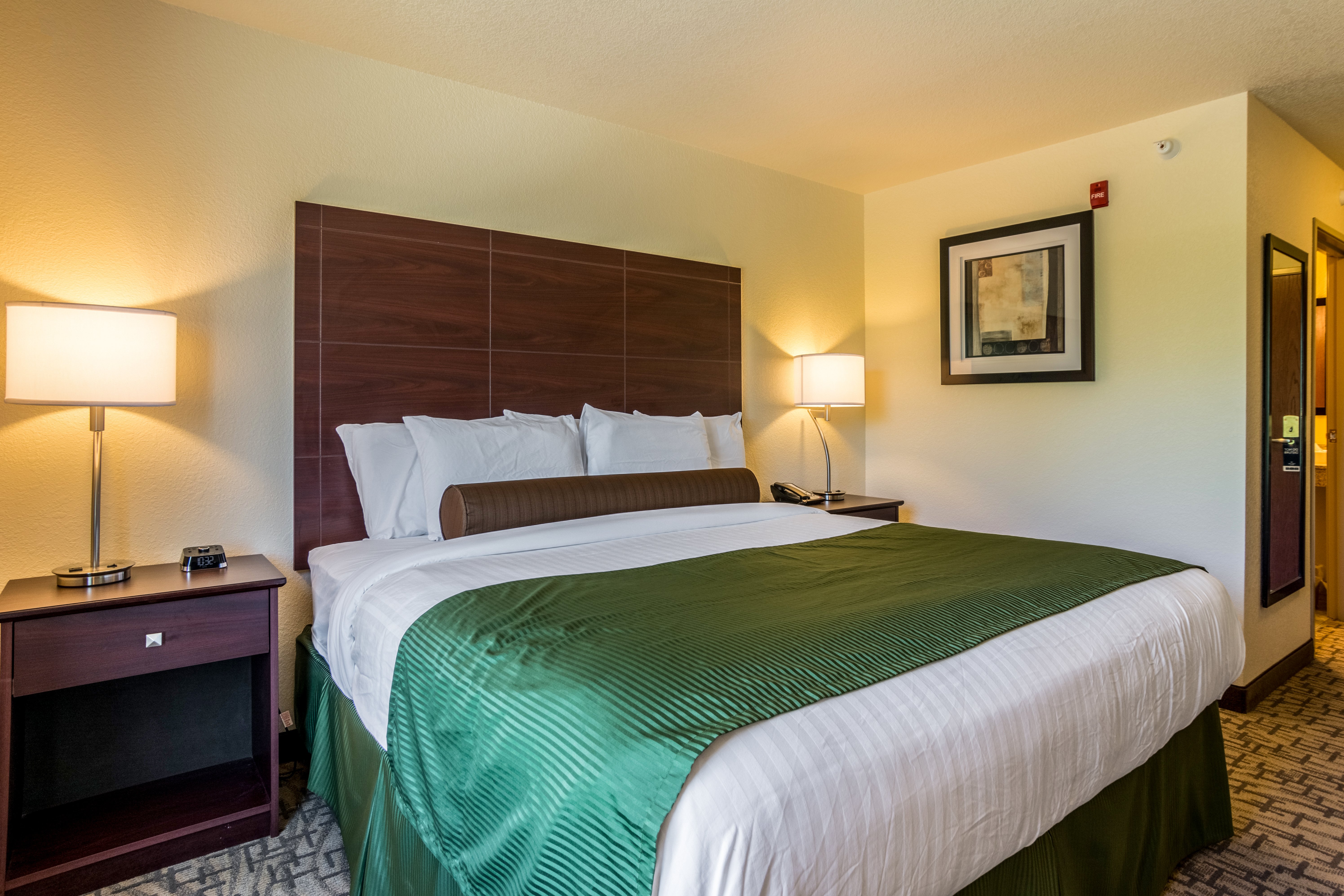 Cobblestone Hotel and Suites - Erie 23/50