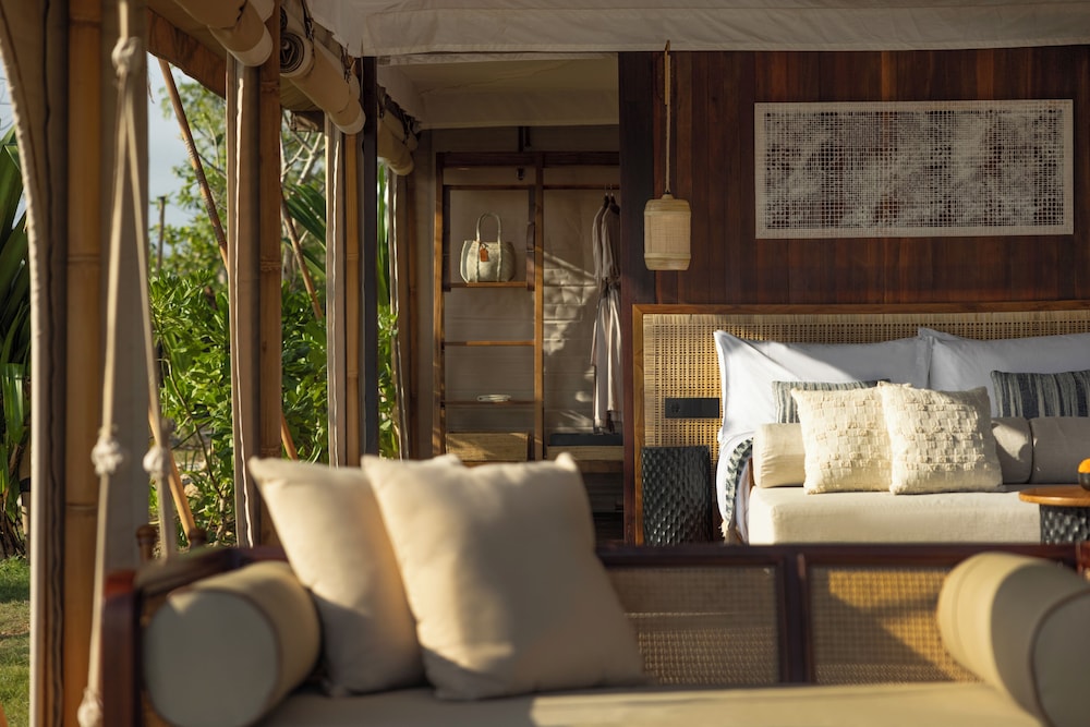 ARNA Suites and Ocean Lounge 13/46