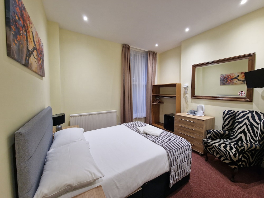Hotel 65 31/62