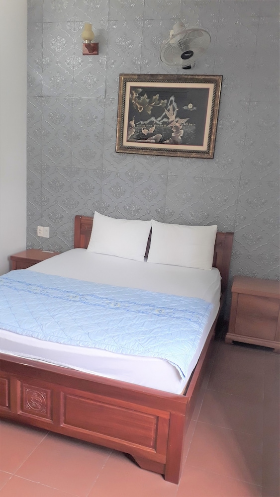 ROOM, SINGLE, NO AIR CONDITION
