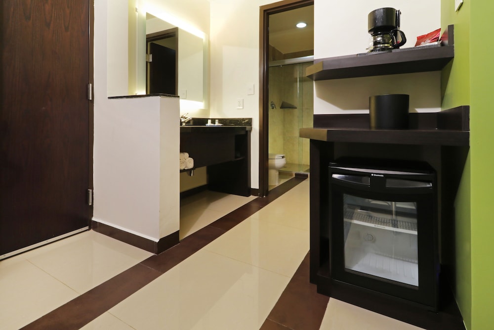 Holiday Inn Express Tuxpan 35/78