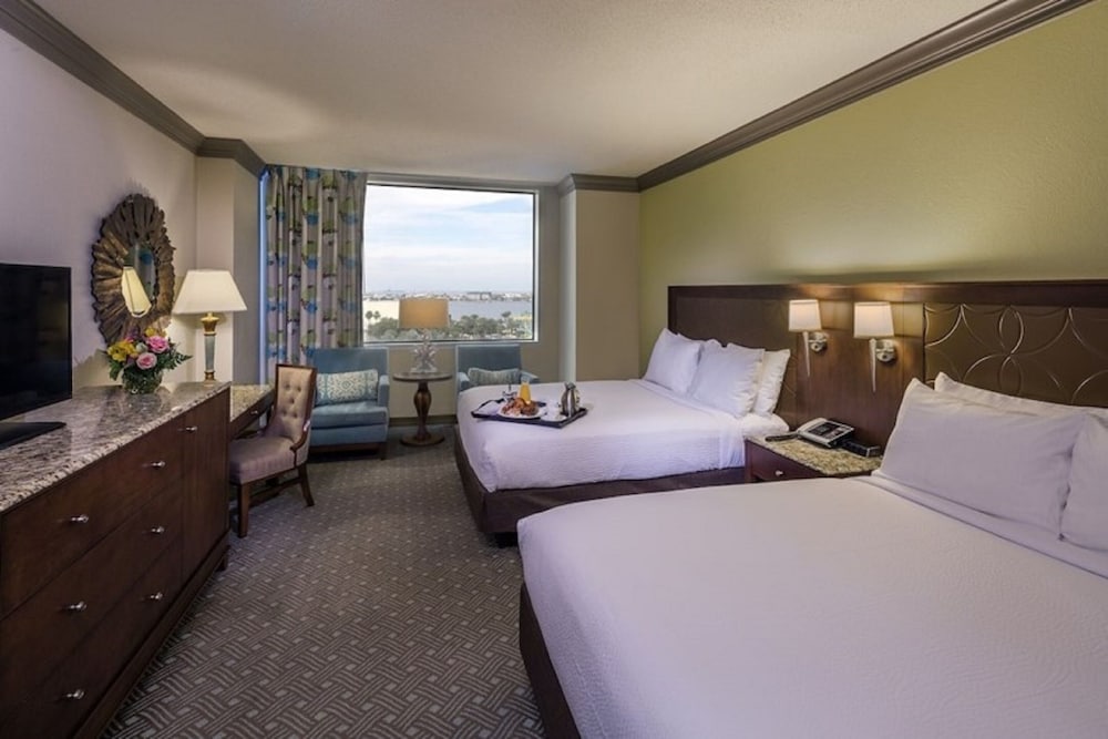 ROOM, 2 QUEEN BEDS, PYRAMIDS VIEW
