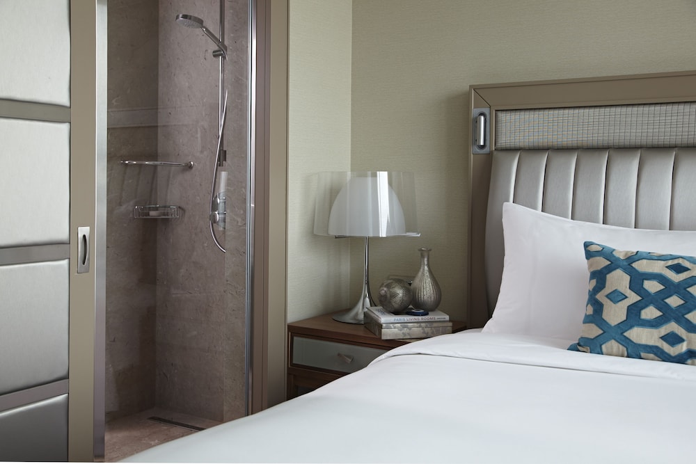 Renaissance Istanbul Polat Bosphorus Hotel 7/68