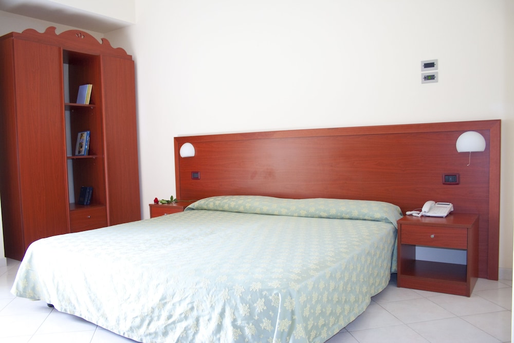 Hotel Felix 22/72