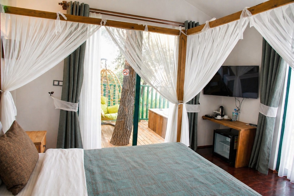 Private, Queen Bed, Hot Tub، Symbola Oludeniz Beach Hotel 2/10