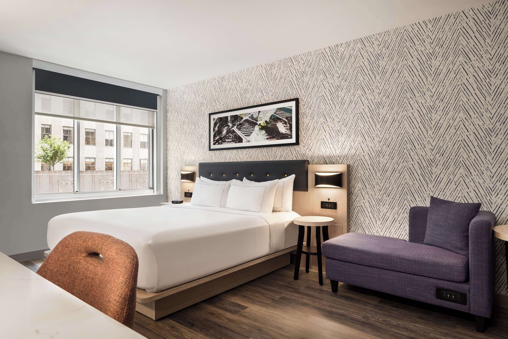 ROOM, KING BED