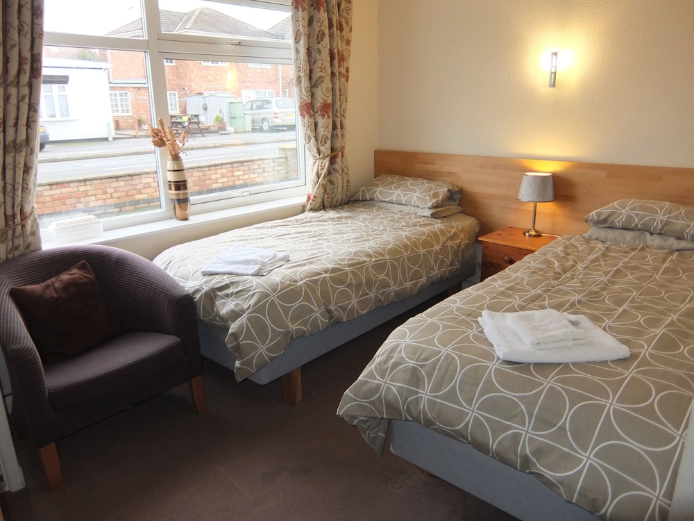 The Monsell Hotel 6/34
