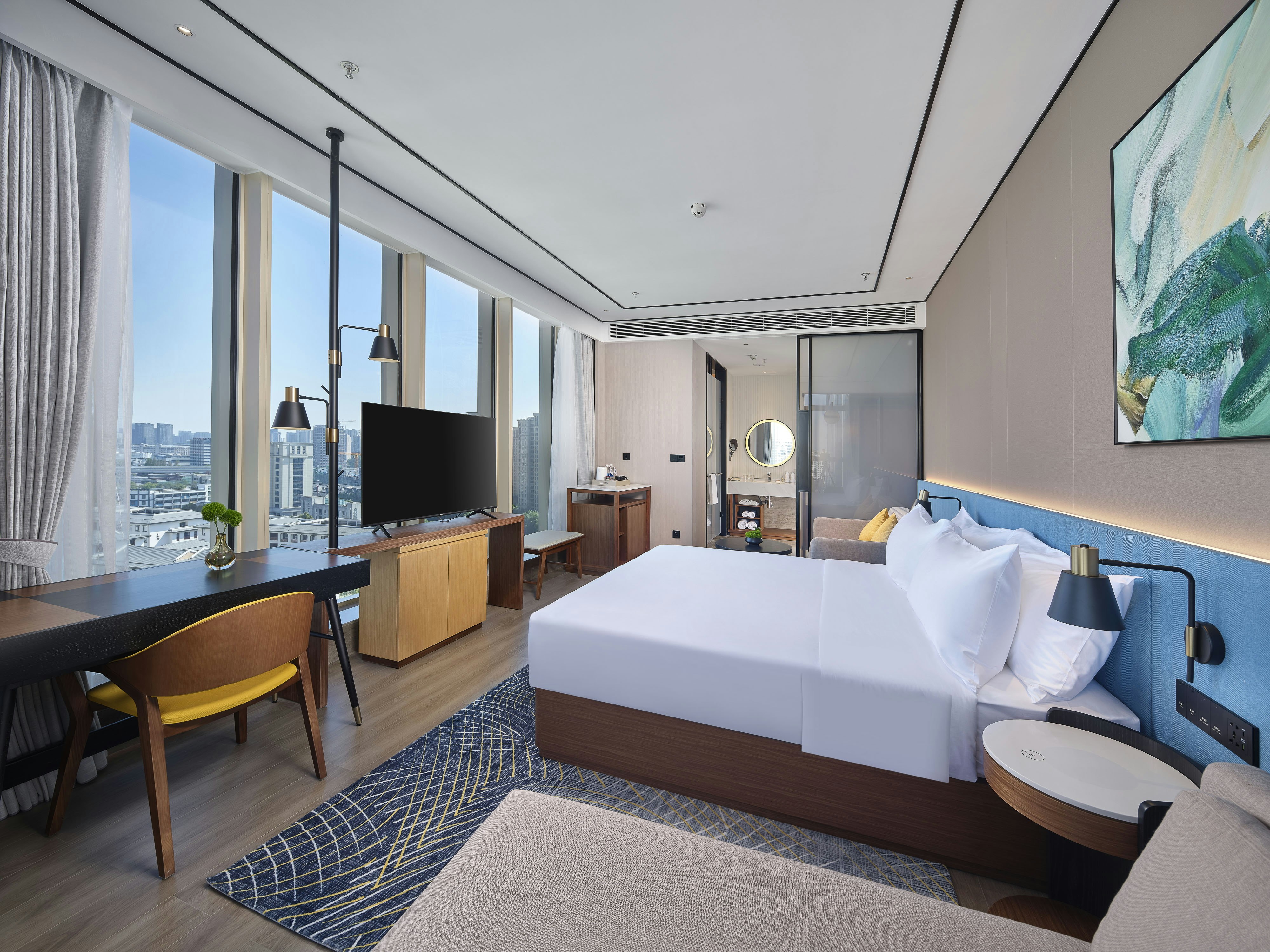 SUPERIOR, KING BED