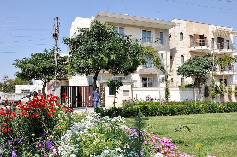 Perch Service Apartments - Gurgaon 26/32