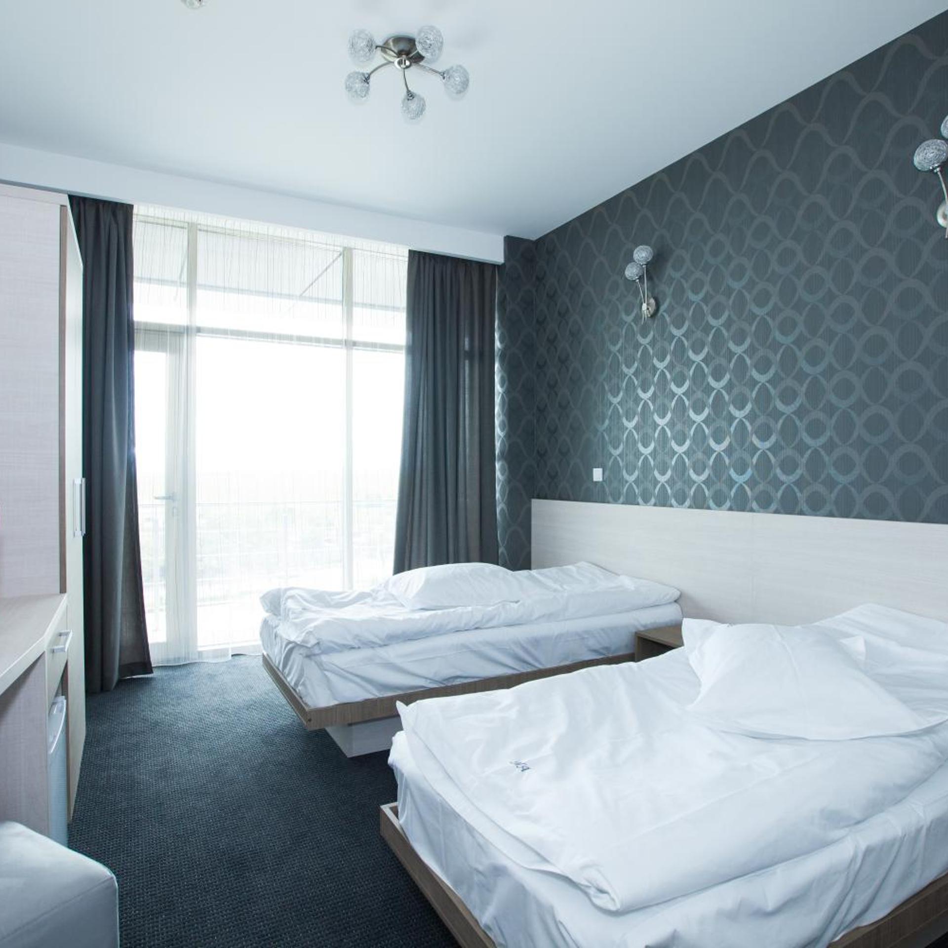 Albert Hotel 17/53