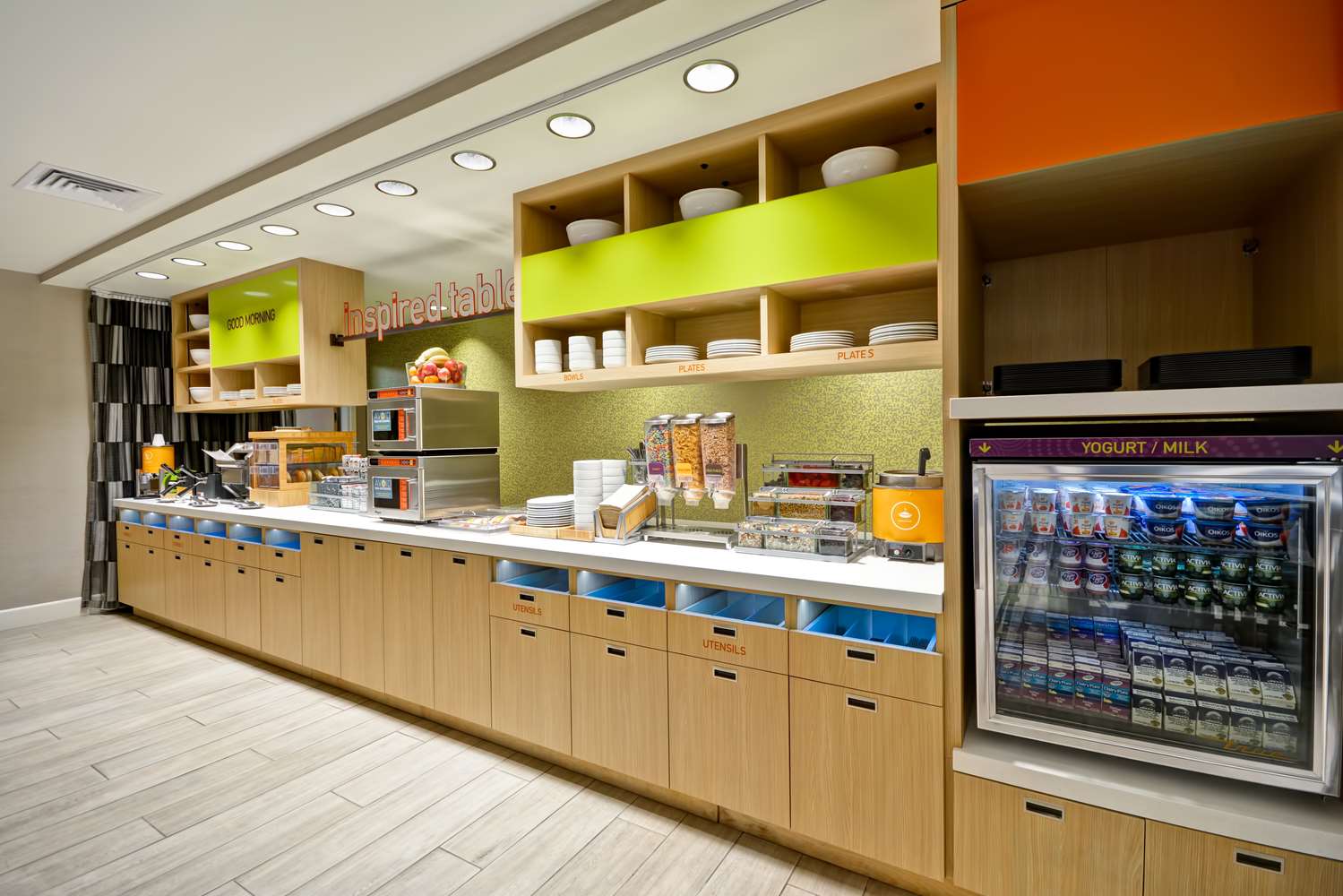 restaurant cafeteria